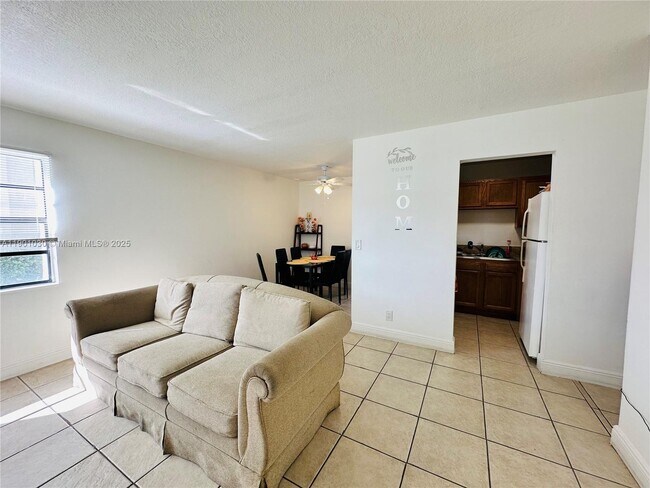 Building Photo - 3037 NW 118th Dr