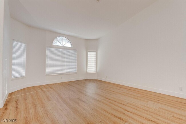 Building Photo - 8608 Highacre Dr