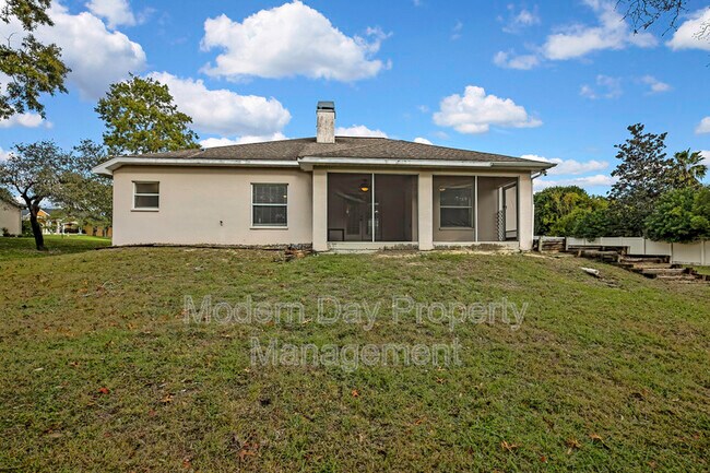 Building Photo - 12052 Jade Ave