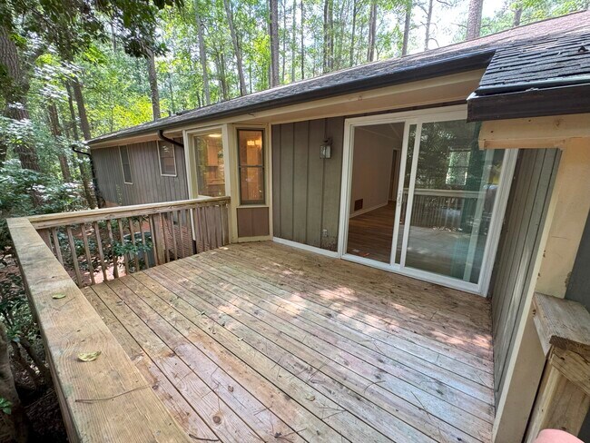 Building Photo - 285 High Meadow Dr