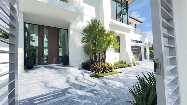 Building Photo - 24 Fiesta Way