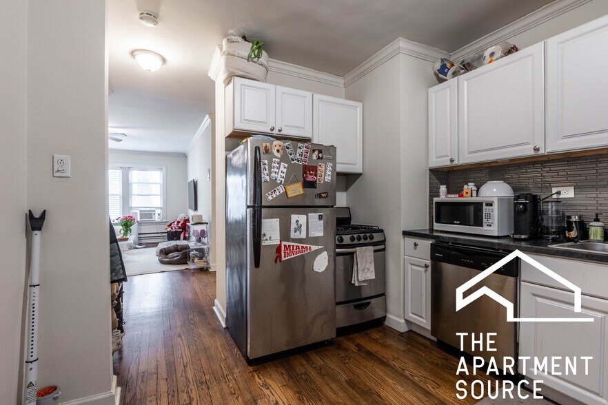 Building Photo - 2151 N Fremont St