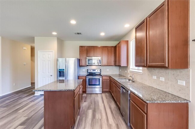 Building Photo - 216 Golden Butterfly Dr