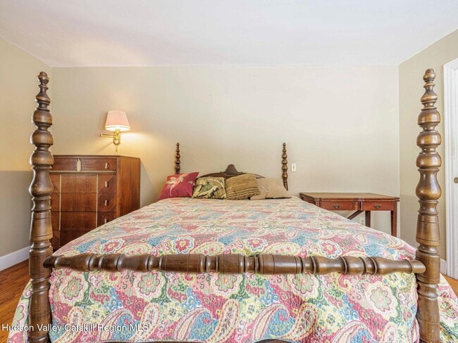 Building Photo - 11 Julia Ave