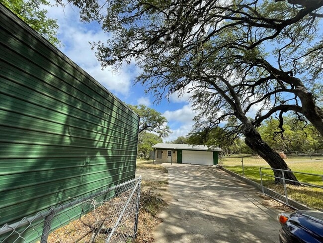 Building Photo - US-281 & E Borgfeld Dr  NORTH of San Antonio