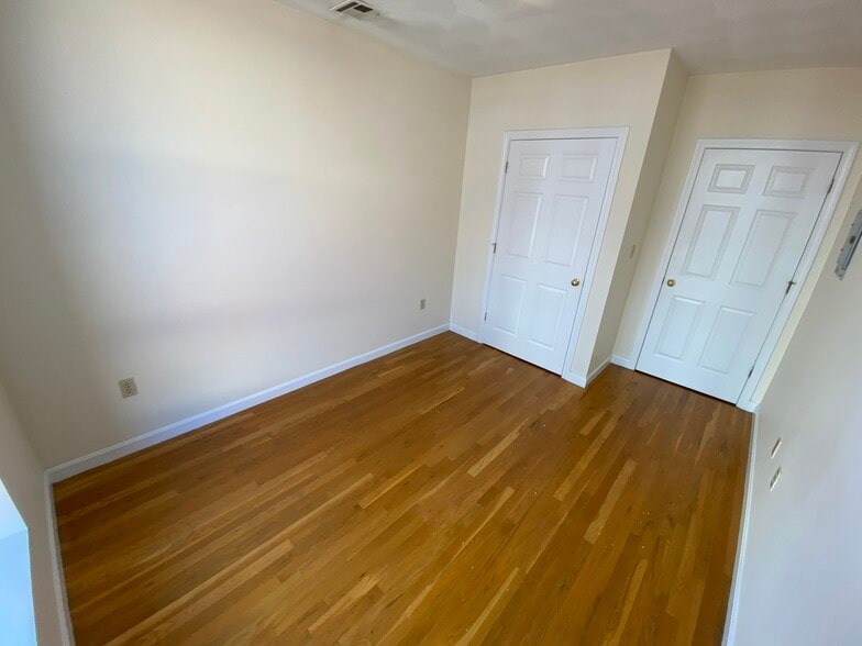 Building Photo - 83 Essex St