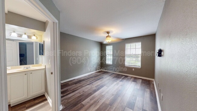 Building Photo - 10075 Gate Pkwy N