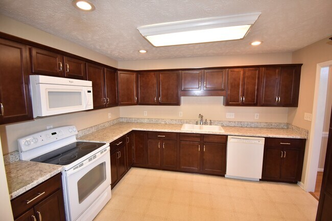 Building Photo - 5607 Walking Trail Way