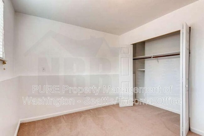 Building Photo - 4317 N Cheyenne St