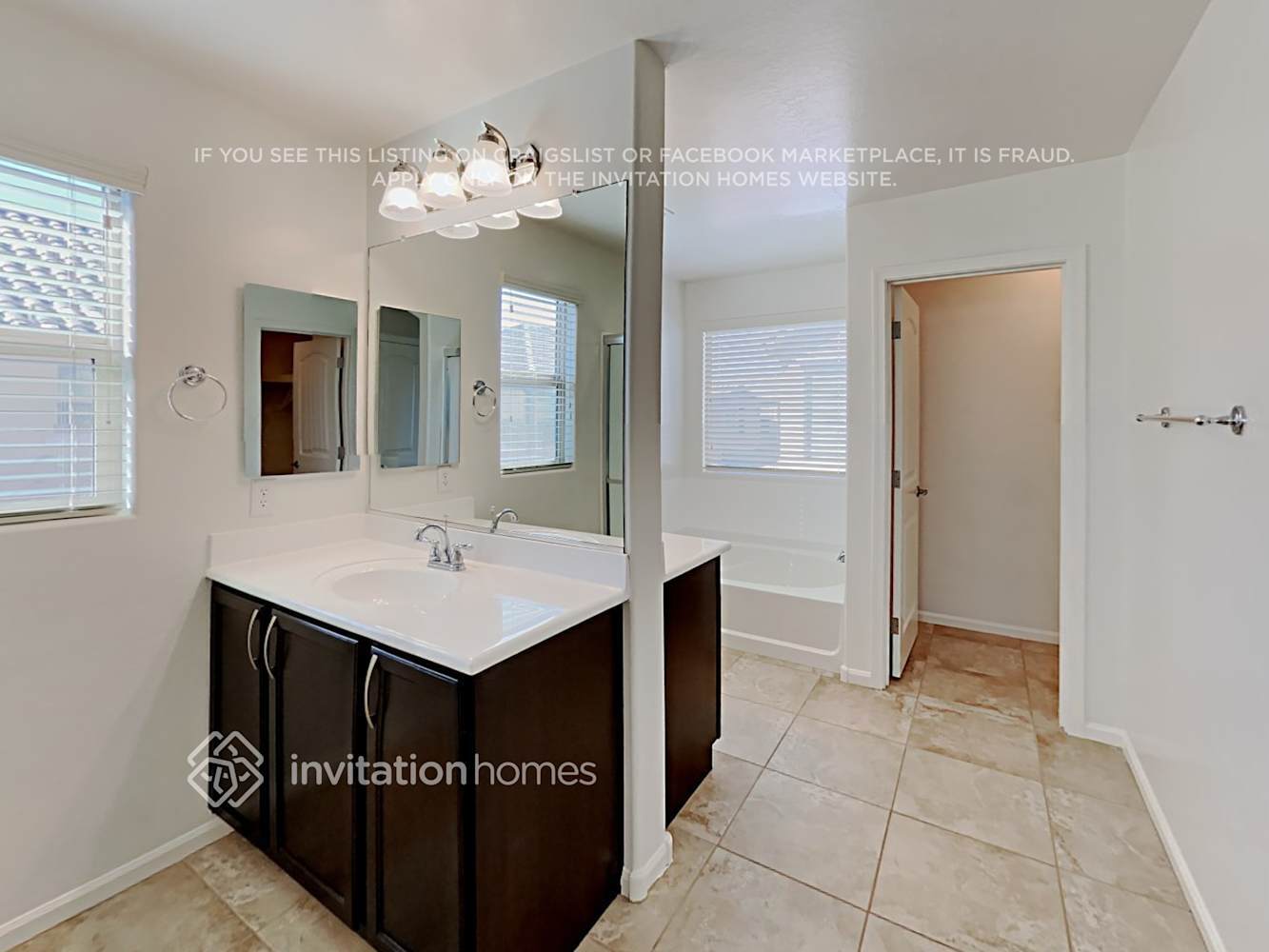 Building Photo - 3394 E Liberty Ln