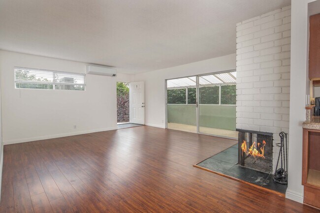 Building Photo - 329 Orizaba Ave