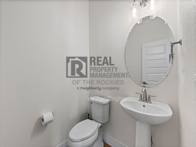 Building Photo - 1203 Bon Homme Richard Dr