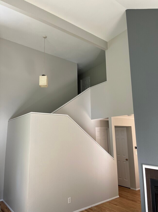 Building Photo - 9807 116th Place Northeast