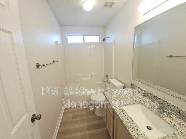 Building Photo - 111 Wildflower Ln