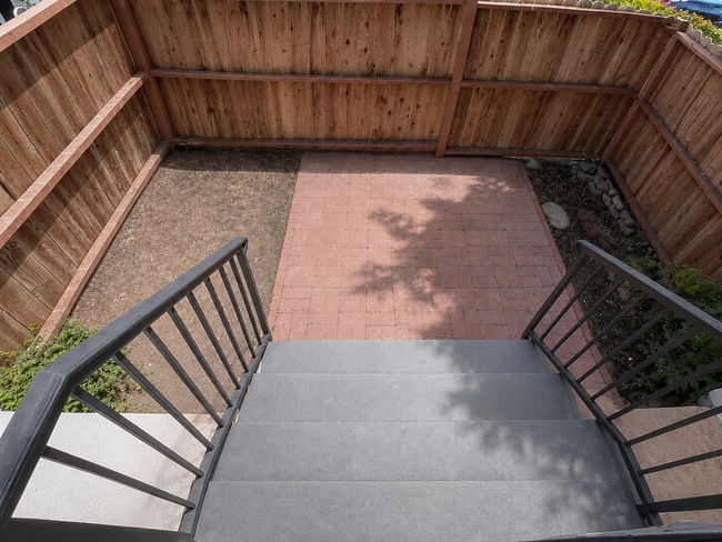 Interior Photo - 147 North Hamilton Drive