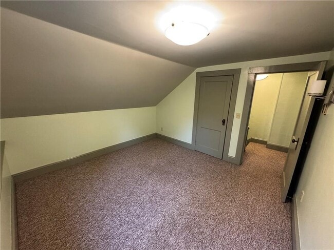 Building Photo - 399 Central St