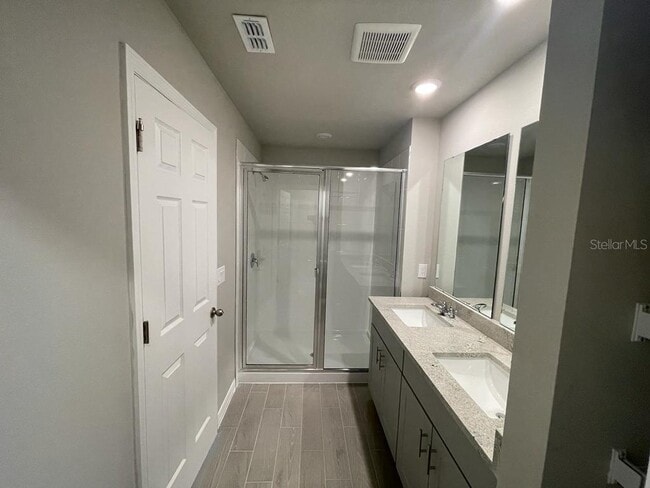 Building Photo - 513 Legacy Lp