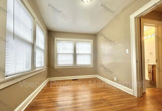 Building Photo - 5446 Harrison St