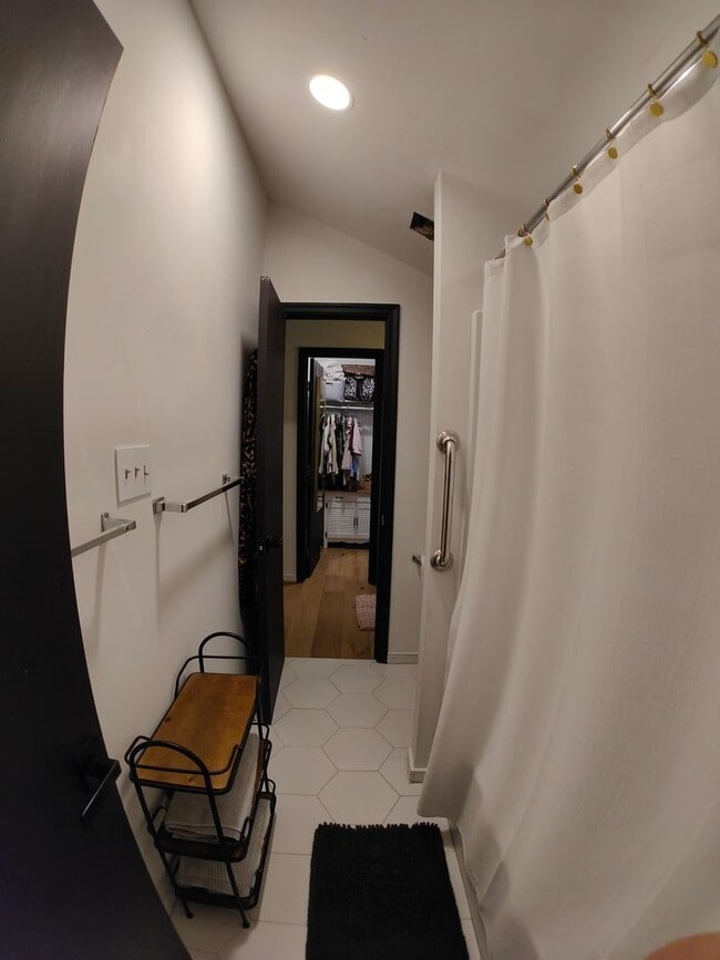 Building Photo - Updated Two bedroom Contemporary with huge...