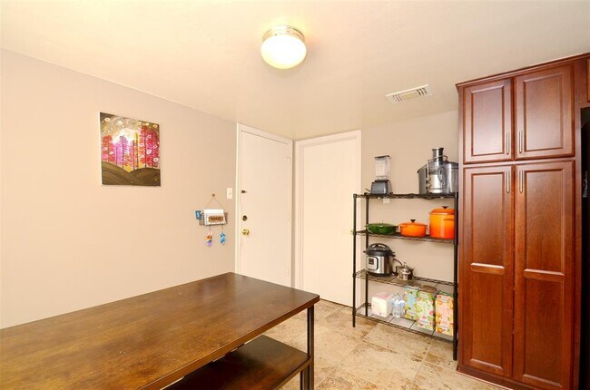 Building Photo - 3307 Long Hollow Ct