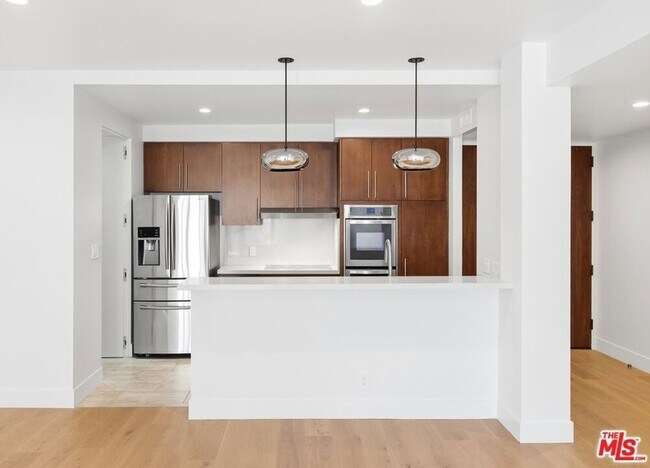 Building Photo - 515 Ocean Ave