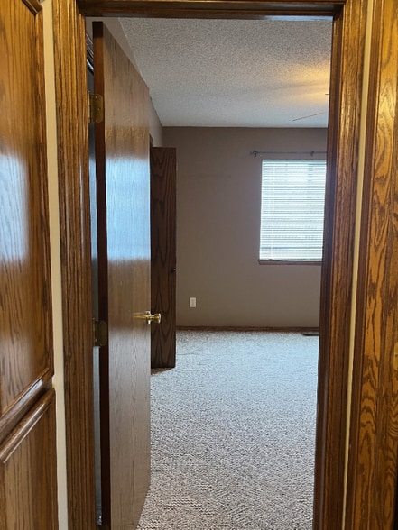 Building Photo - 1909 Summerwood St