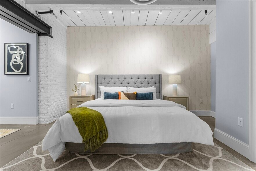 Building Photo - 90 Wareham St