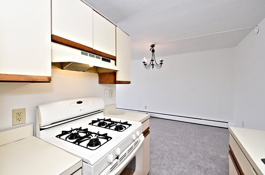 Kitchen - 120 N Bethlehem Pike