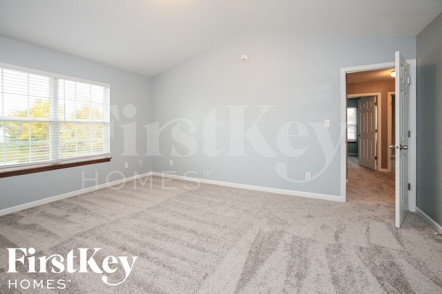 Building Photo - 275 Lazy Hollow Dr