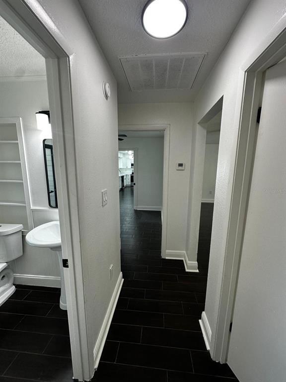 Building Photo - 1520 Country Ridge Dr