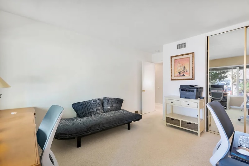 Building Photo - 2802 E Sierra Dr