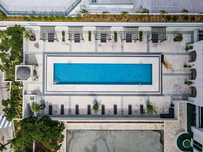 Building Photo - 800 Claughton Island Dr