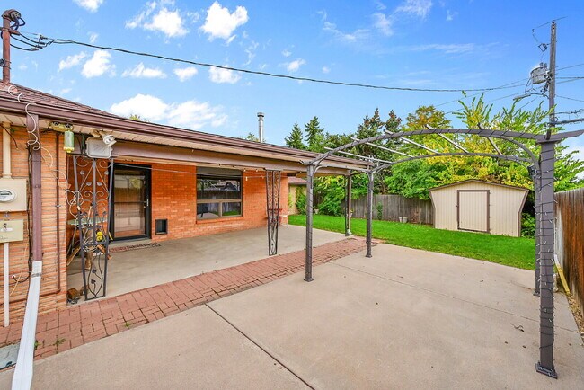 Building Photo - $2,870.00 - HALF OFF First Months' Rent - 3 Bedrooms, 2 Bathrooms Single Family Home in Arvada wi...