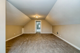 Building Photo - 1869 Perrott Ave