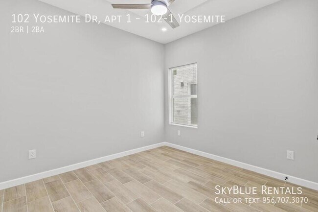 Building Photo - 102 Yosemite Dr