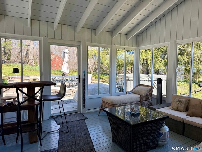 Building Photo - 509 Boston Post Rd