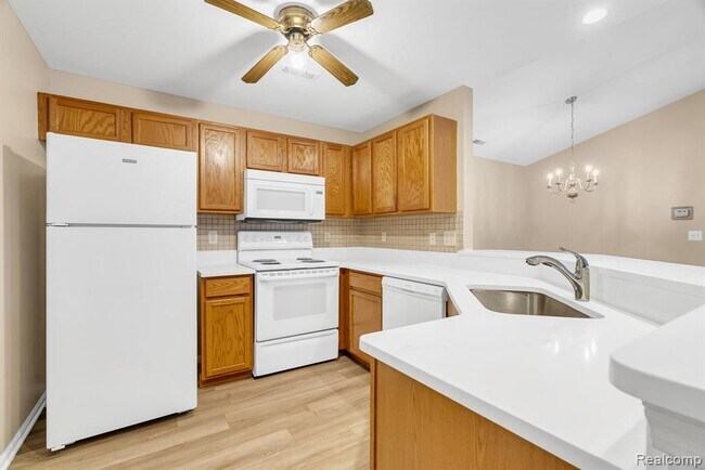 Building Photo - 8208 Chesapeake Cir