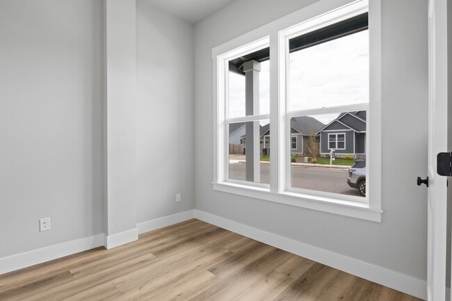 Building Photo - 1026-KE1026 Sassafras St