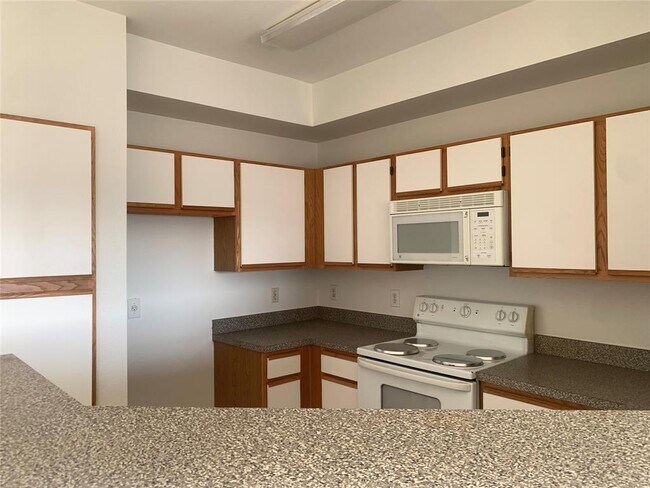 Building Photo - 2320 Gracy Farms Ln
