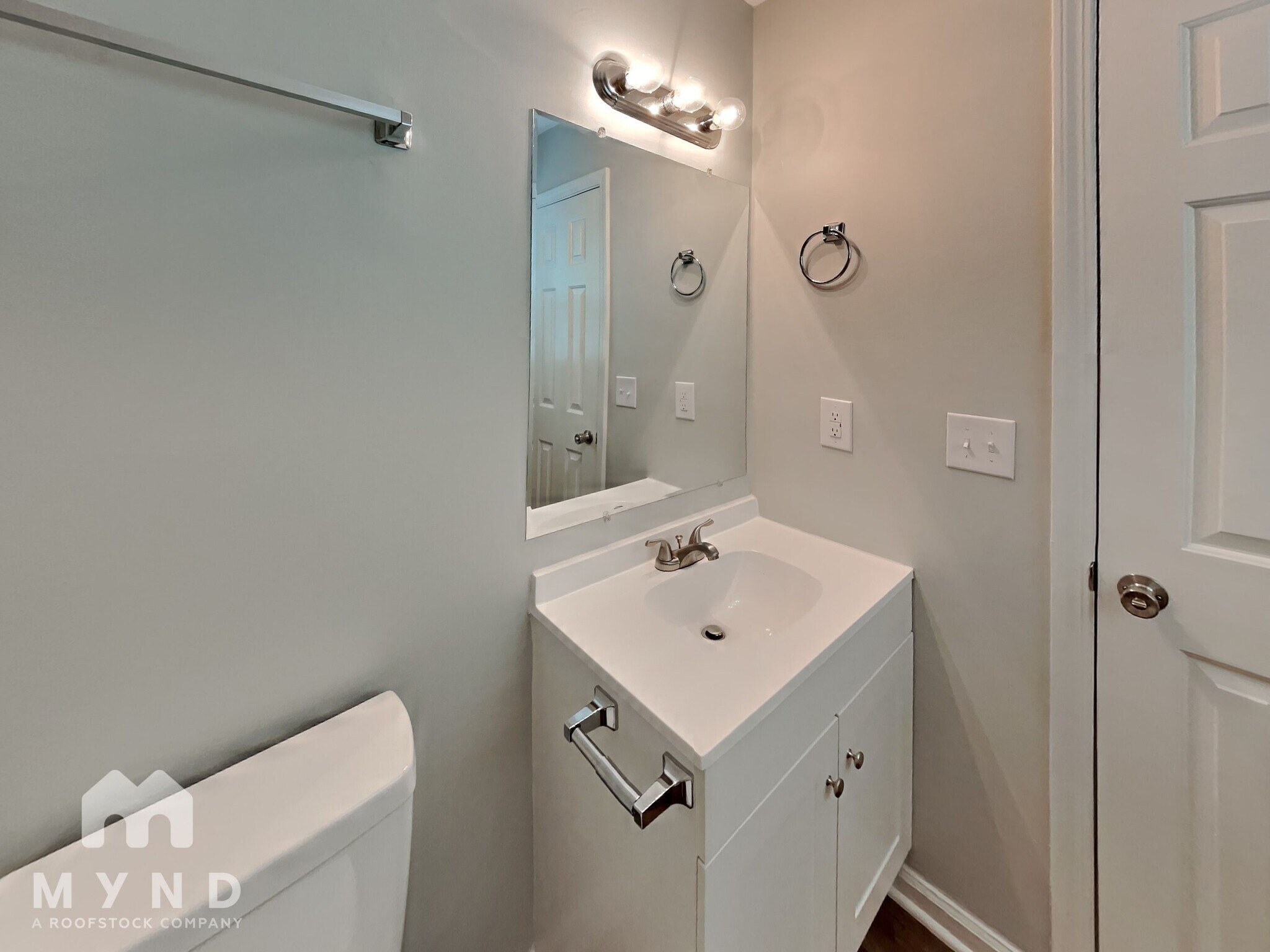 Building Photo - 136 Crystal Brook
