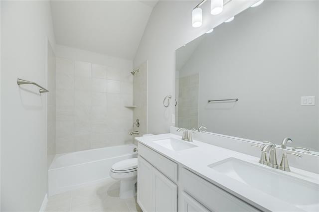 Building Photo - 2121 Sumard Dr
