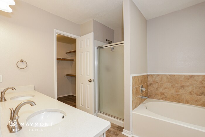 Building Photo - 6504 Pilgrim Ln