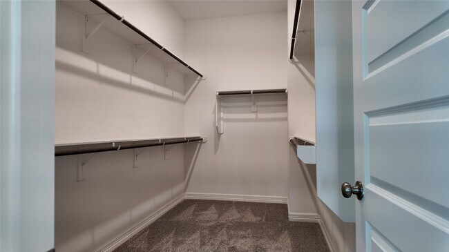 Building Photo - 360 Mallorn Ln