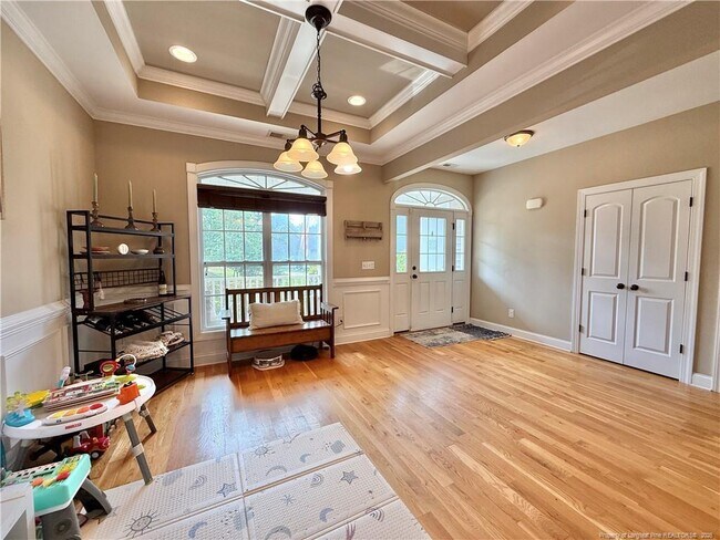 Building Photo - 476 Clearwater Harbor