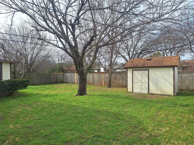 Building Photo - 6917 Bennington Dr