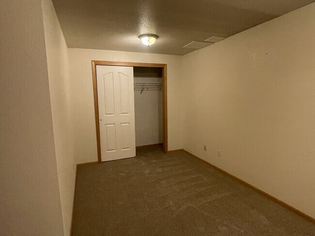 Building Photo - 1007 Cuerto Ln