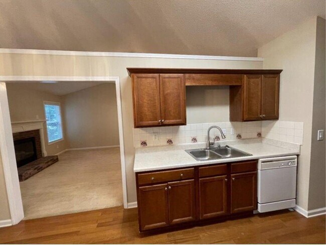 Building Photo - 760 Franklin Mill Trace