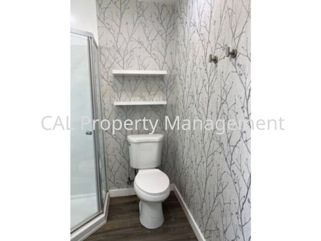 Building Photo - Stylish Modern Studio in Salinas, CA!