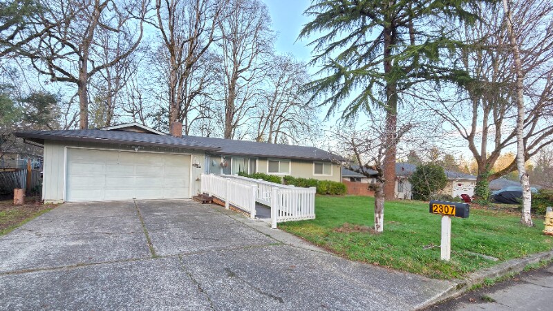 Building Photo - 2307 Tulane St