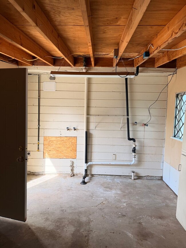 Building Photo - 3346 Stingy Ln